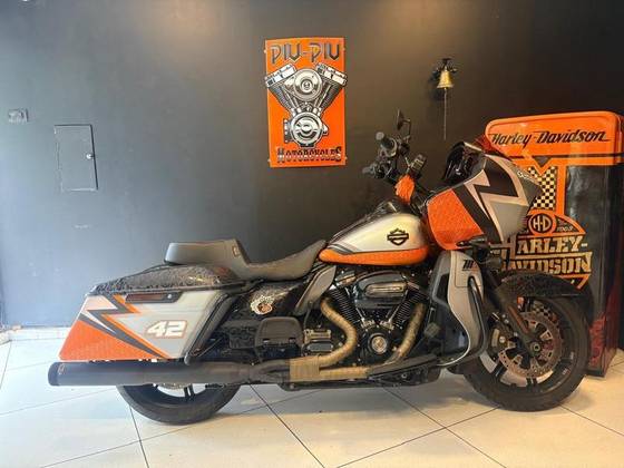 HARLEY-DAVIDSON ROAD GLIDE LIMITED 